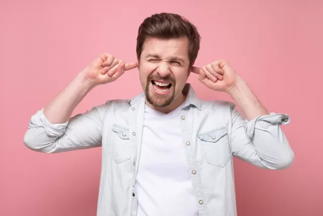 Uciążliwi sąsiedzi - jak sobie z nimi radzić?